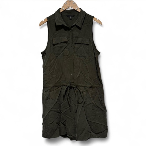 Banana Republic Utility Romper, Safari Green, Military Chic Minimalist Neutral - Picture 2 of 8